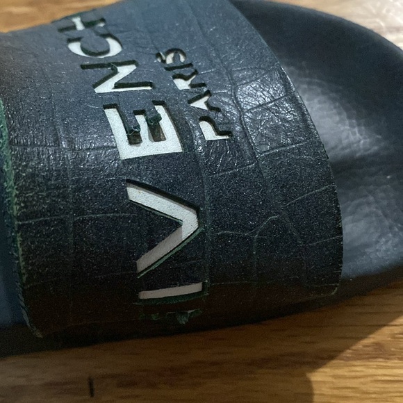 Givenchy Slides - Picture 5 of 6